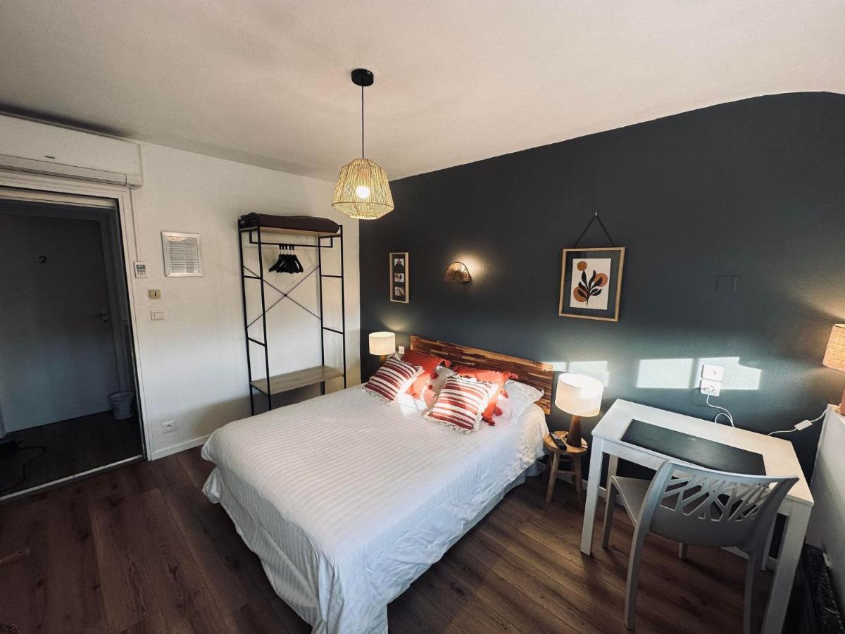La Promenade Hotel Coings Bagian luar foto
